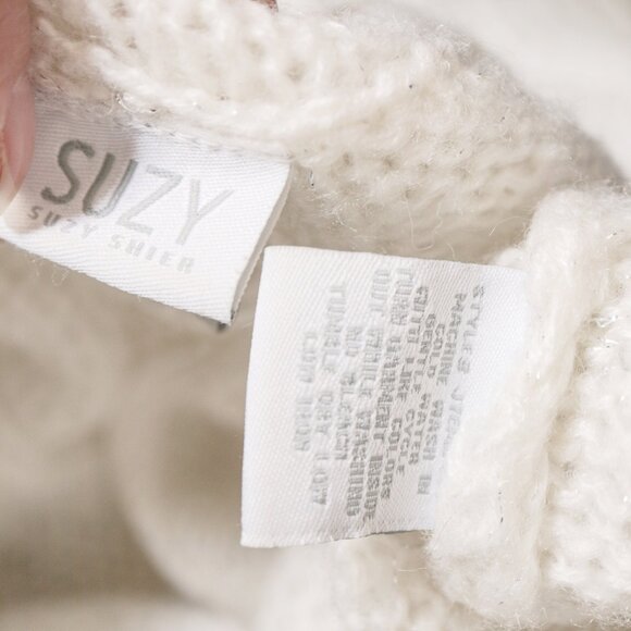 Offwhite Cable Knit Off the Shoulder Sweater 🍦 SUZY SHIER - Picture 5 of 8